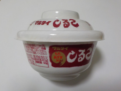 マルタイのカップしるこ外面。Bean paste and mochi sweets