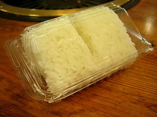 島根ワイナリーの給食おにぎり