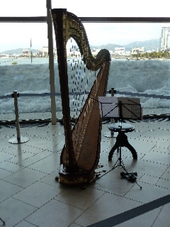 島根県立美術館のゴリラがいる屋上