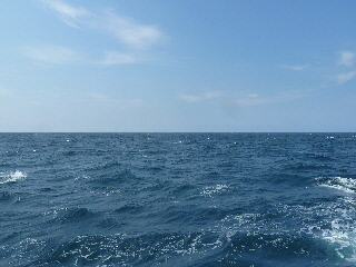 japan 島根県浜田市熱田町2135-2 巡視船「いわみ」に乗船しました。