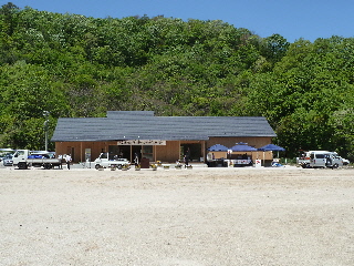 ���z�{�_���̌��{��