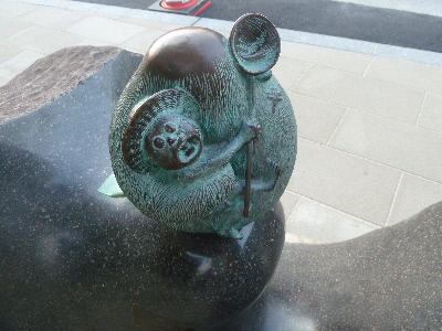 japan 鳥取市境港市 水木しげるロードは妖怪だらけですね。