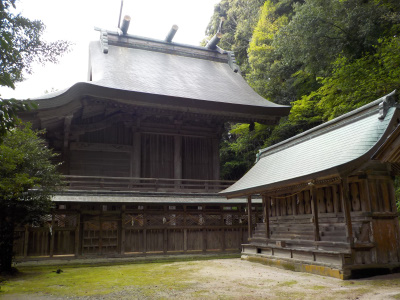 令和元年初日は物部神社に行きました。