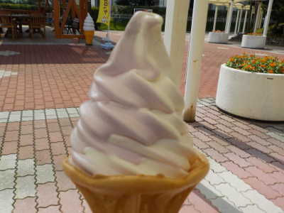 島根ワイナリーのミックスソフトクリーム