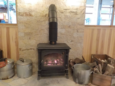 お正月の一畑薬師 薪ストーブ