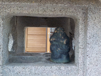 電車の神様粟津稲荷神社