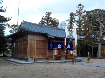 地震の跡に鹿島神社に行きました。