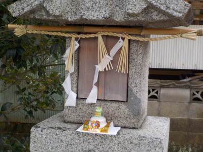 川跡神社に干支の鏡餅がありました。
