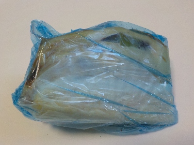 japan 島根県出雲市矢野町920-1 桃源直売所ドーム店の賞味期限切れのケーキ。 8月