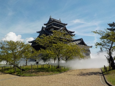 japan 島根県松江市殿町1-5 国宝10周年八雲立つ雲海松江城を見に行きました。