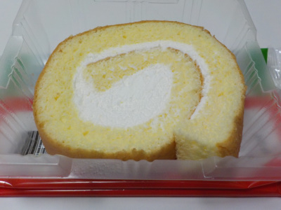 大山乳業のシロバラ牛乳ロール