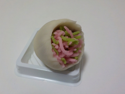 三英堂のカーネーションのブーケ