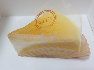 雲南市　フルールのチーズケーキ