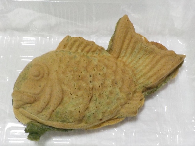 japan 島根県出雲市 ラヒタ本店で大吉屋さんのヨモギタイ焼きを買いました。