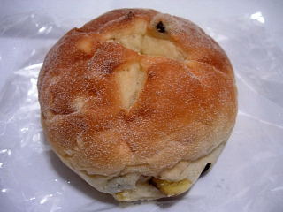 japan 島根県今市町 ベルクのさつまいも畑のレーズンパン