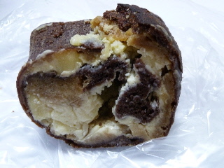 japan 島根県松江市袖師町10-11 パン屋さん空のティラミス風ロールです。