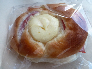 古川製パンのハムロール