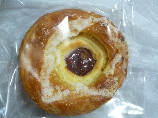 ラピタ本店のクリームチーズデニッシュ