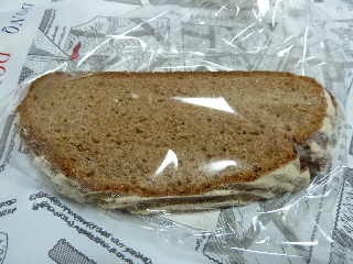 japan 島根県出雲市駅北町4-1 ドンクのロッゲンシュロートブロート