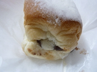 ラピタ本店の食パンあんぱん