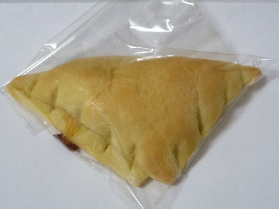 ラピタ本店のカルツォーネ