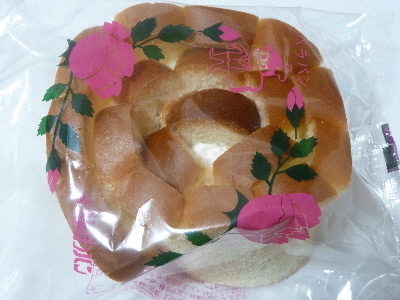 japan 島根県出雲市知井宮町1274-6 なんぽうパンのバラパンをよく見るようになりましたね。