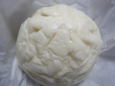 ラピタ本店の肉まん