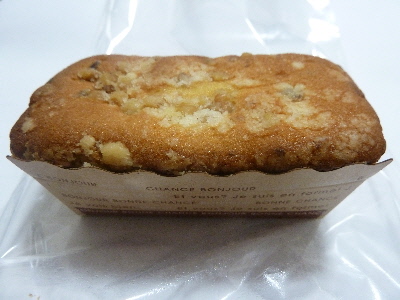 ラピタ本店のラムレーズンとくるみのパアウンドケーキ