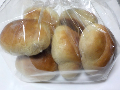 パン工房ナチュールの黒糖ロール。