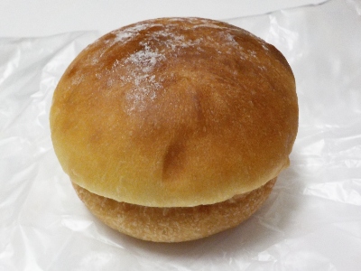 japan MAME PANのクリームパン210円2月。