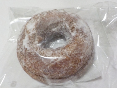 japan 島根県出雲市松寄下町298-2 ラピタはまやま店のプレーンケーキドーナッツ。