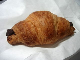 japan 出雲市平田町中ノ島7116-2 アミーズのチョコクロワッサン